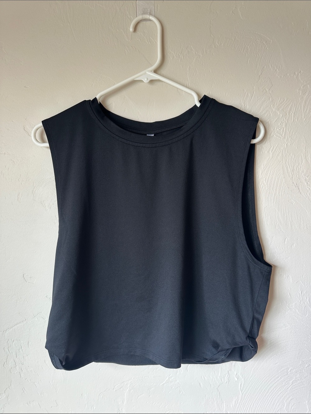 Fabletics Black Muscle Tee Crop